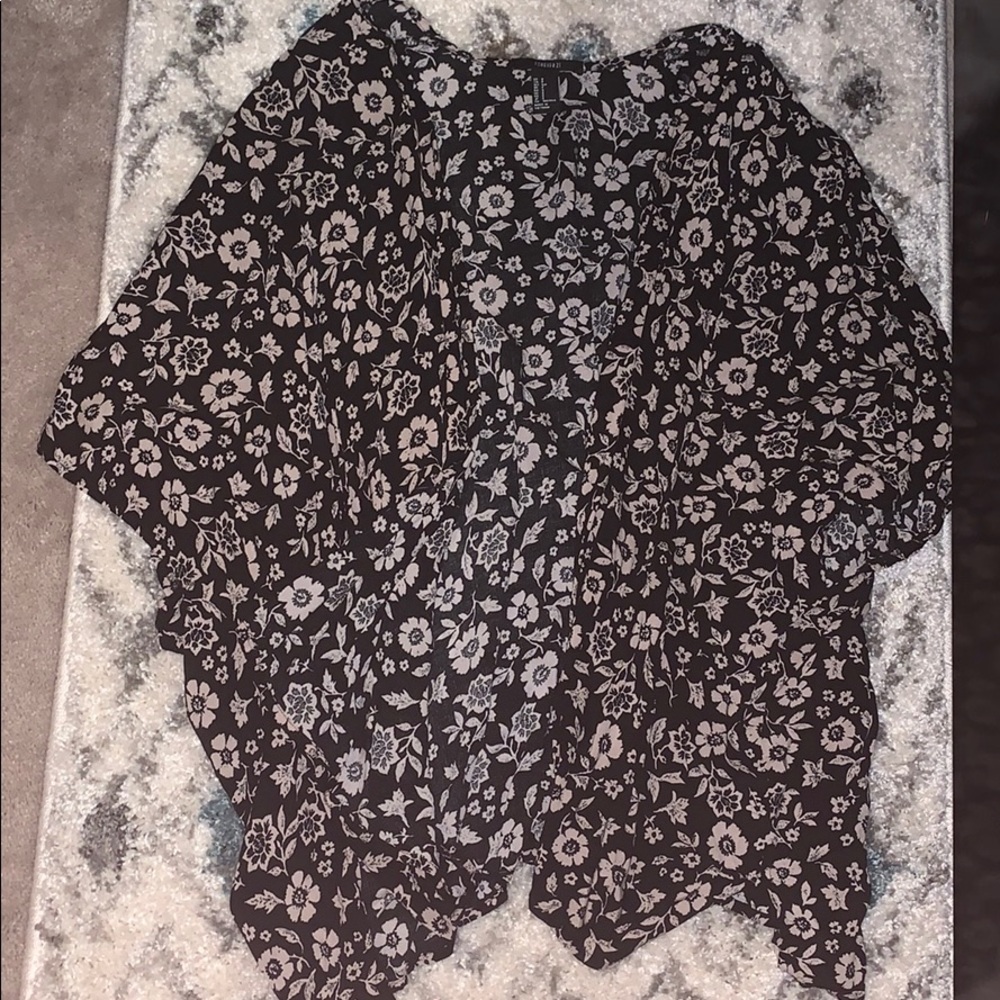 Small floral forever 21 cardigan